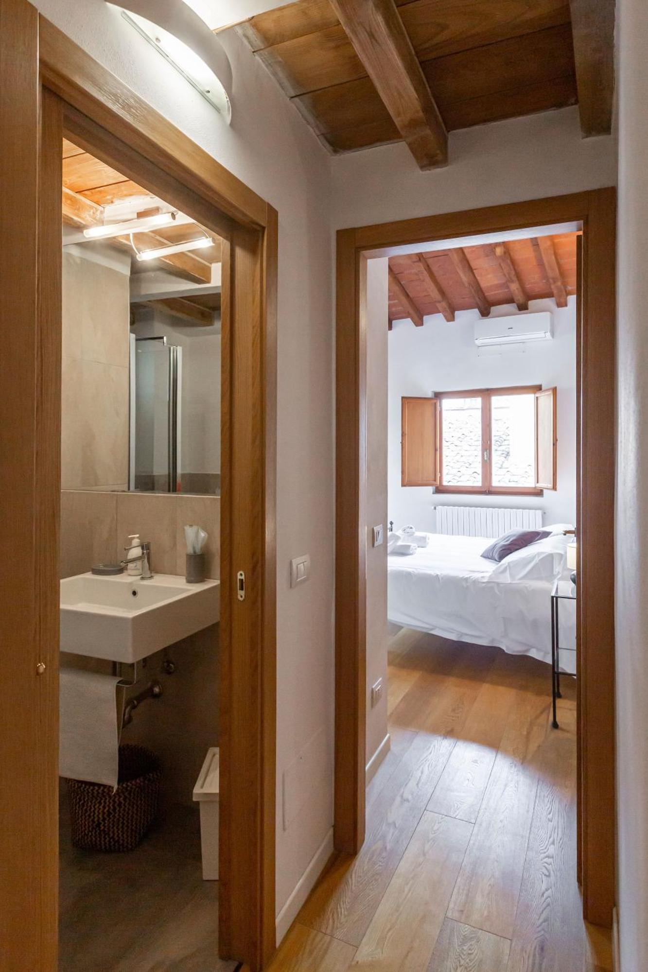 Dreaming Apartment In An Ancient Tower Florenţa Exterior foto