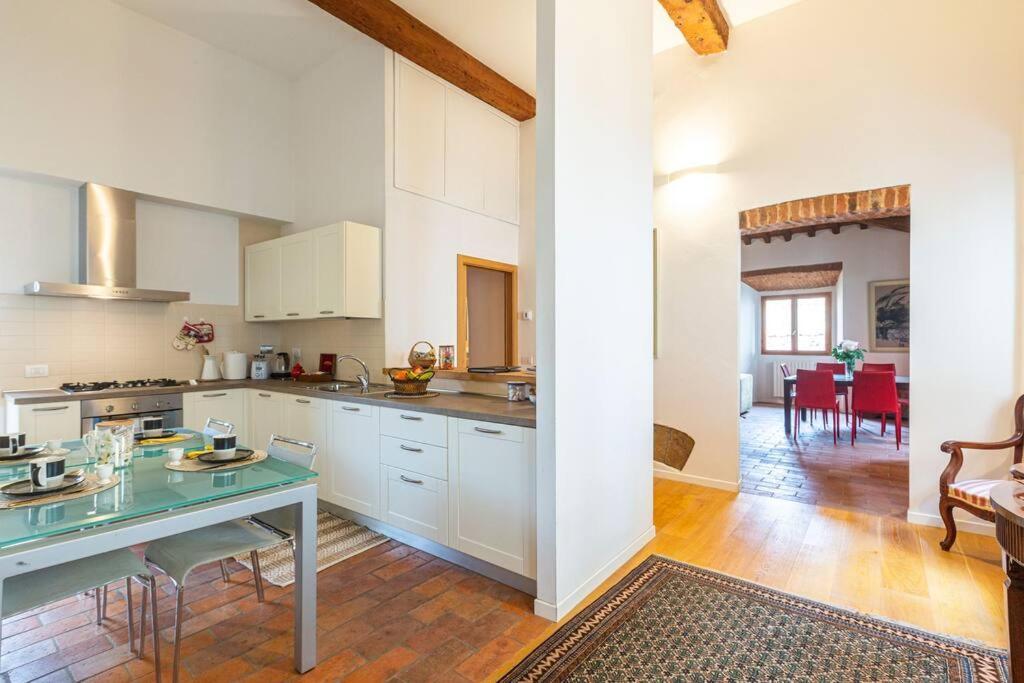 Dreaming Apartment In An Ancient Tower Florenţa Exterior foto